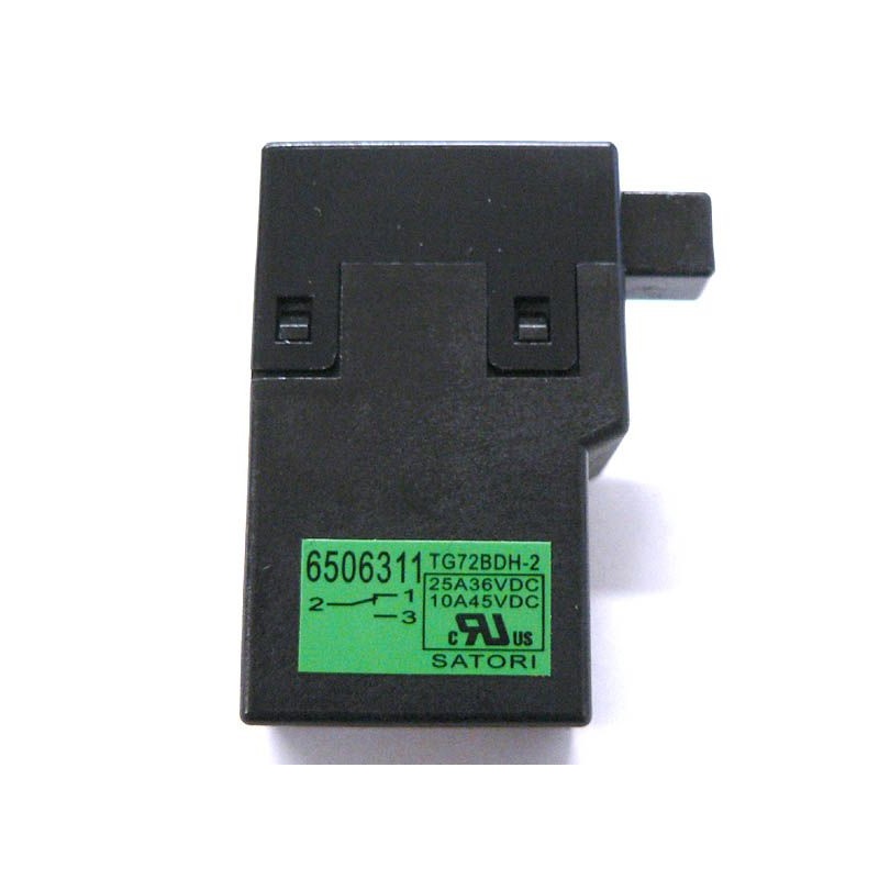 картинка Выключатель TG72BDH-2 для дисковой пилы DSS610/ Makita (650631-1) от интернет-магазина РемЗапчасти24